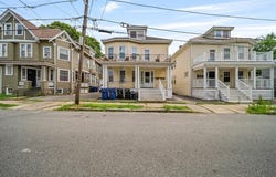 9 Hancock St, Salem, MA 01970