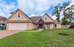 220 Rustic Pines Drive, Lufkin, TX 75904