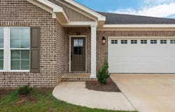 126 Edgewood Trail, Headland, AL 36345