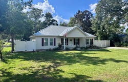 182 Tattnall St, Reidsville, GA 30453