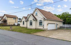 116 Forge Street, Old Forge, PA 18518