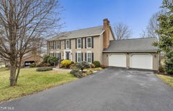 2902 Greenline Road, Johnson City, TN 37604