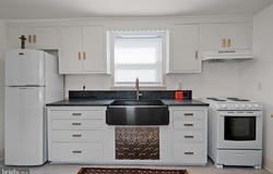 238 E KING STREET, STRASBURG, VA 22657