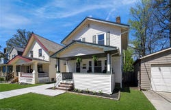 17414 Cannon Avenue, Lakewood, OH 44107