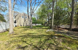 9 Nolan Court, Hauppauge, NY 11788