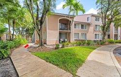 12106 Saint Andrews Pl, Miramar, FL 33025