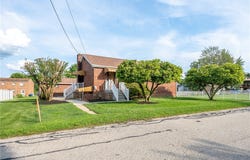 206 Mullin Ave, Mt Pleasant Boro, PA 15666