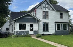411 E Division Street, Orient, IA 50858