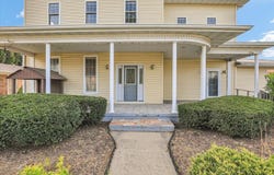 120 S Locust Street, Arcola, IL 61910