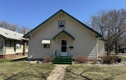 864 Utah Ave SE, Huron, SD 57350