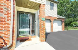 48 JEAN LO WAY, YORK, PA 17406