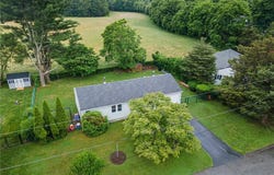 120 LANDIS Drive, Warwick, RI 02818