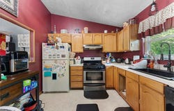 223 E Parkway Drive, Madison, OH 44057