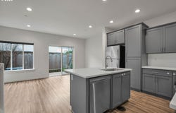 2828 22nd Ave, ForestGrove, OR 97116