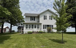 23633 Carroll, LANARK, IL 61046