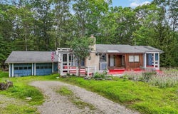 250 Sunrise Loop, Henryville, PA 18332