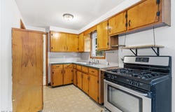 277 Devinney Avenue, Louisville, OH 44641