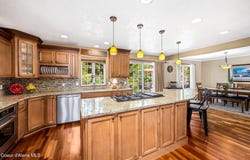 5570 E SHORELINE DR, Post Falls, ID 83854