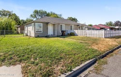 1418 &1420 Queen Ave, Yakima, WA 98902