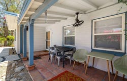 689 E Camino Parocela, Palm Springs, CA 92264
