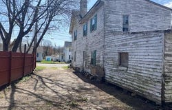1081 KINGS HWY, PILESGROVE, NJ 08098