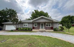 751 E Cooper Street, Van Alstyne, TX 75495