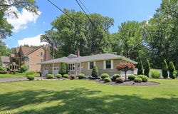 2268 Redwood Rd, Scotch Plains Twp., NJ 07076-2116
