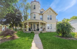 1418 E 9th Street, Des Moines, IA 50316