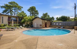 427 S PERKINS Rd, Memphis, TN 38117