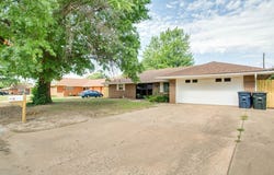 1032 Canterbury Rd, Enid, OK 73703