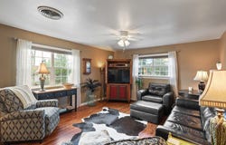 709 N 2nd St, Alpine, TX 79830