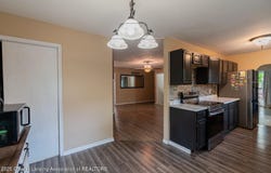 522 W Hodge Avenue, Lansing, MI 48910