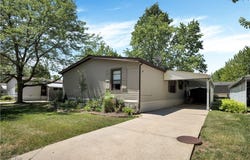 3 Dogwood Lane, Olmsted Twp, OH 44138