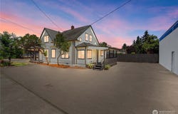 422 Main Avenue, Puyallup, WA 98371