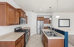 8947 S HEIGHTS Dr E, Sandy, UT 84094