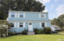 7 Massachusetts Road, Montville, CT 06370