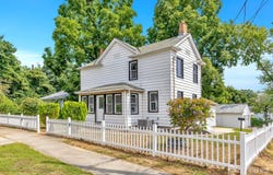 33 Stockton Avenue, Jamesburg, NJ 08831