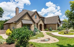 8515 Kingsley Circle, Granbury, TX 76049