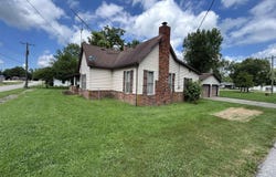 647 S Odon Street, Elnora, IN 47529
