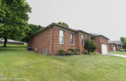 915 Woods Run Rd, Bardstown, KY 40004