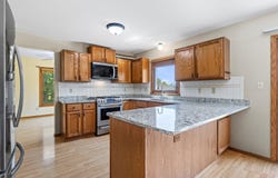 7258 Countryside Ct, Franklin, WI 53132