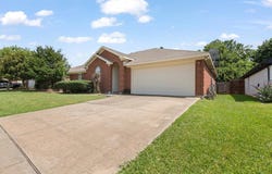 808 Elbe Drive, Arlington, TX 76001