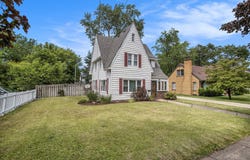 1115 Reycraft Drive, Kalamazoo, MI 49001