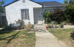 559 S Veach Avenue, Manteca, CA 95337