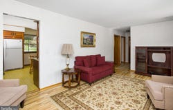 637 HARRELL AVENUE, WOODBRIDGE, NJ 07095
