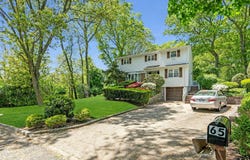 65 Robin Drive, Hauppauge, NY 11788