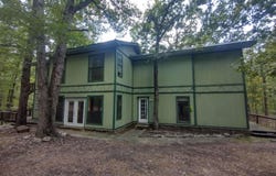 951 Ridge RD, Mountain View, AR 72560