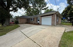 829 Dandridge Drive, Fayetteville, NC 28303