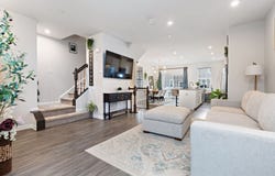 63 Nicholas Drive W, Des Plaines, IL 60016