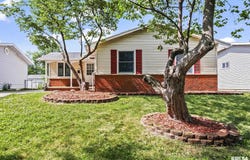 2525 SELKIRK Road, Springfield, IL 62702